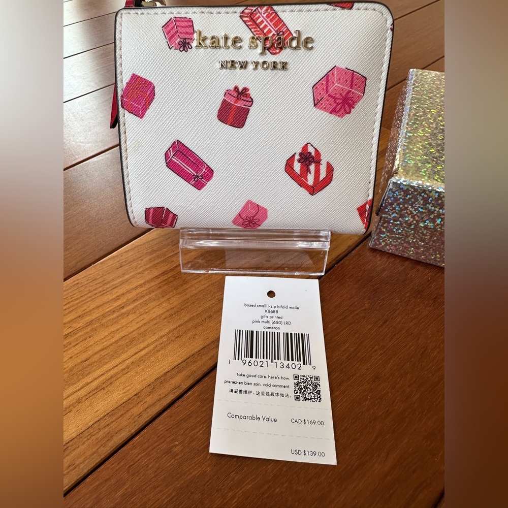 Kate Spade Saffiano Leather White Wallet with Pink/Red Gift Design with Box - Picture 3 of 14